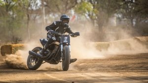 Harley-Davidson Debuts Flat Track In India — Harley-Davidsons On Dirt With No Front Brakes! Such Fun